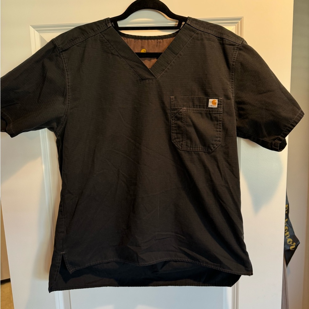 Large Carhartt mens scrub top